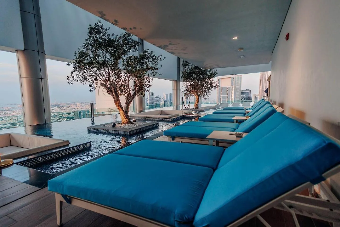 Stylish Home 15Min To Dubai Mall And Rooftop Pool Apartment